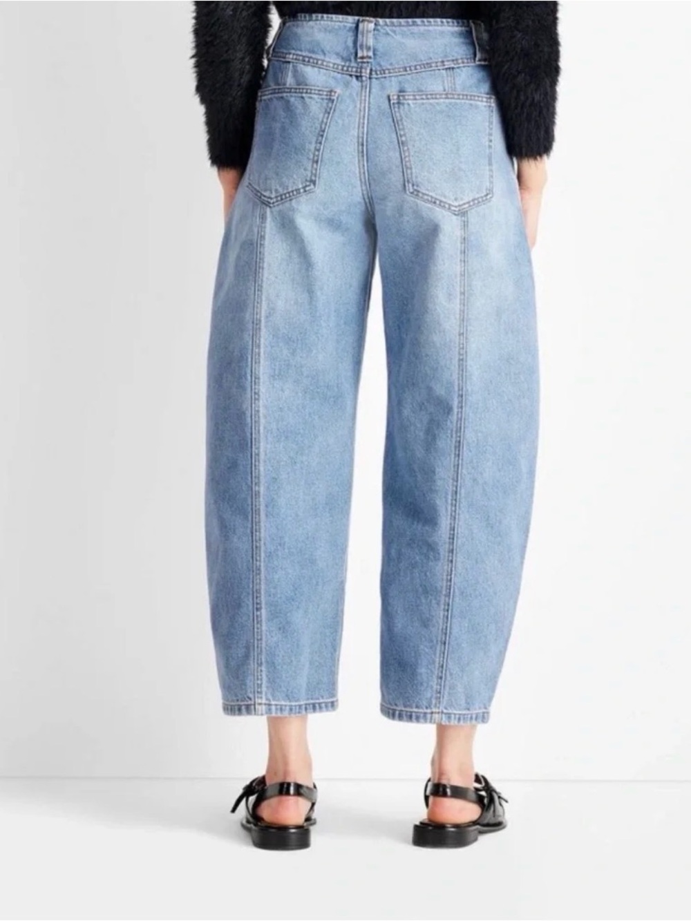 Women's Mid-Rise Barrel Leg Jeans - Future Collective Medium Wash NWT - Picture 2 of 6